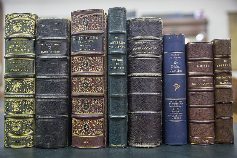 La Divina Comedia. Las distintas ediciones que el Museo Mitre posee en su biblioteca.